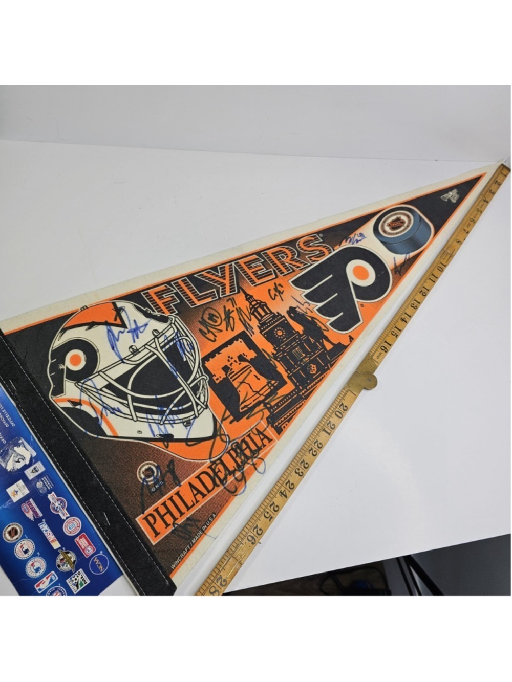 Signed Philadelphia Flyers Felt Pennant WinCraft NHL Team Pennant VTG